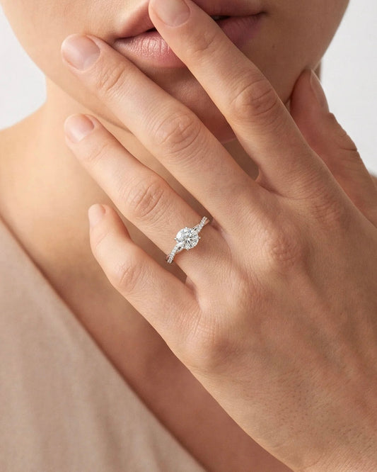 Round Cut Twisted Ring