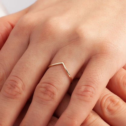 V Shape Band