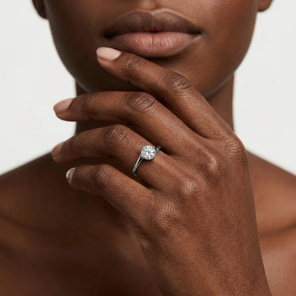 Round Solitaire Twisted Band