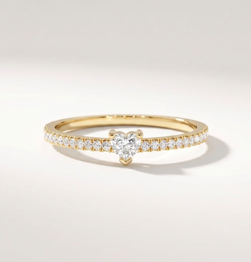 Minimal Heart Ring